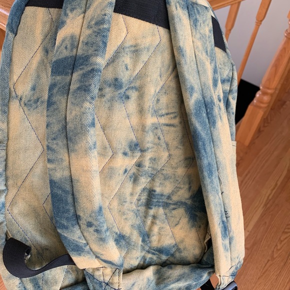 Backpack - Picture 2 of 2